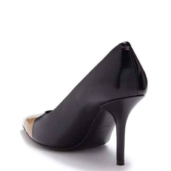 NIB Burberry Annalise Cap Toe Leather Pumps - Picture 4 of 12
